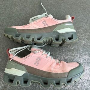 On Running Cloudwander Waterproof